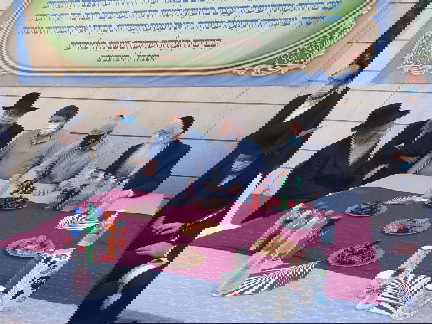 גלנט ופרוש סיירו במוסדות החרדים בפתח תקווה