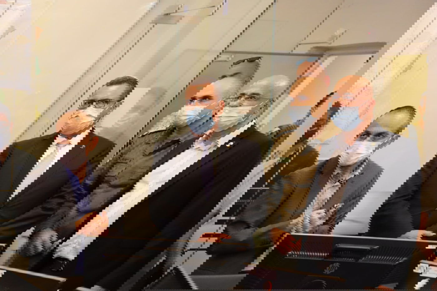 ליאון, בסיור בערים החרדיות