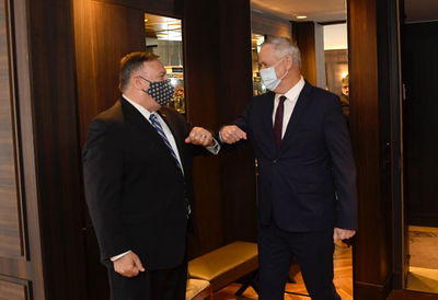 פומפאו ושר הביטחון גנץ, אתמול