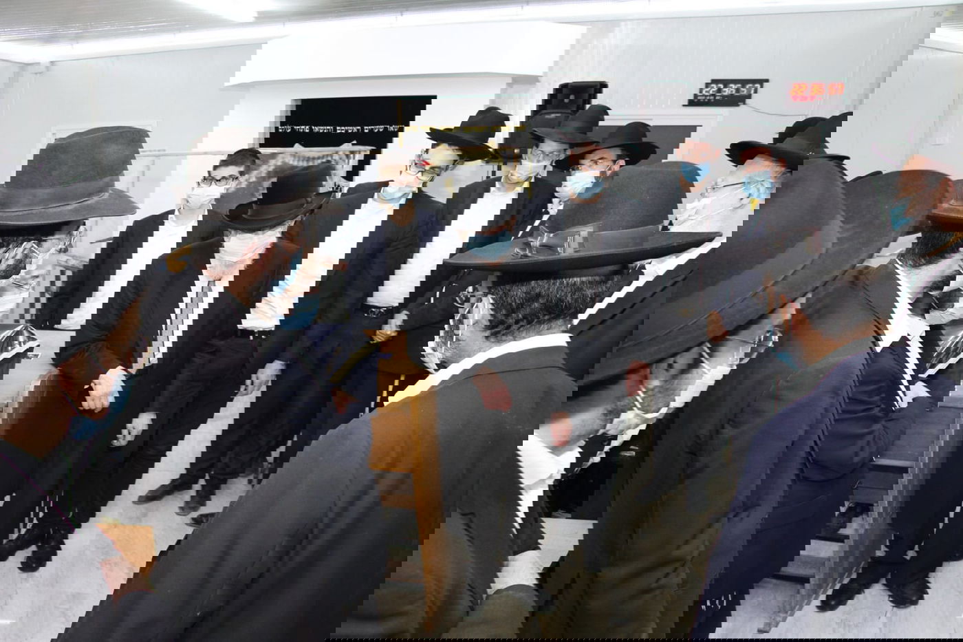 צפו: תשובת הגר"י אזרחי למי שהדביק אחרים ב'קורונה'