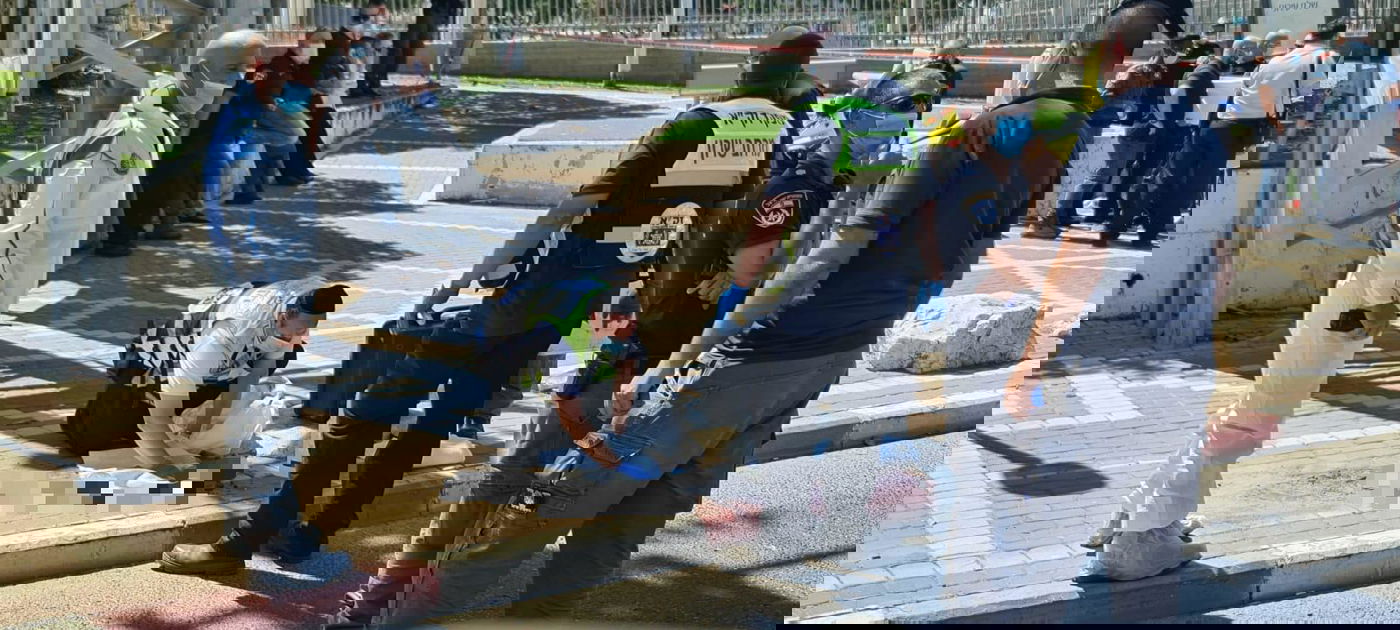 פיגוע רצחני: חרדי נדקר למוות בידי פלסטיני בפתח תקווה