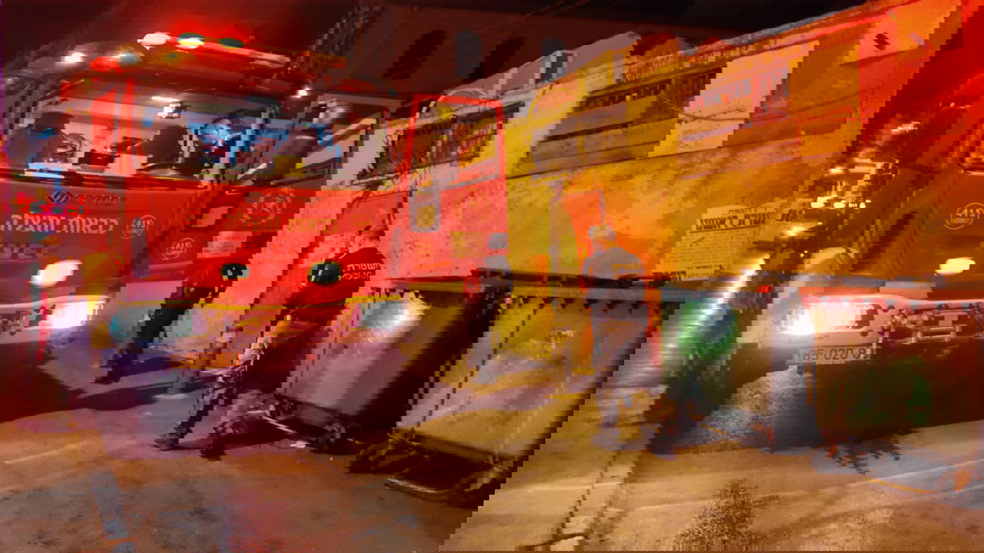 באמצע הלילה: שריפה בבית ישראל • תיעוד