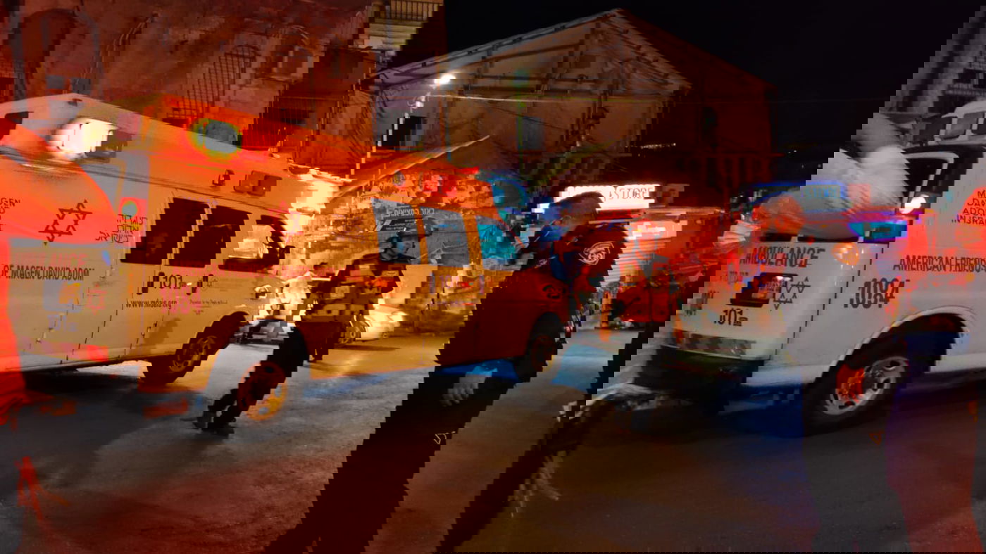 באמצע הלילה: שריפה בבית ישראל • תיעוד