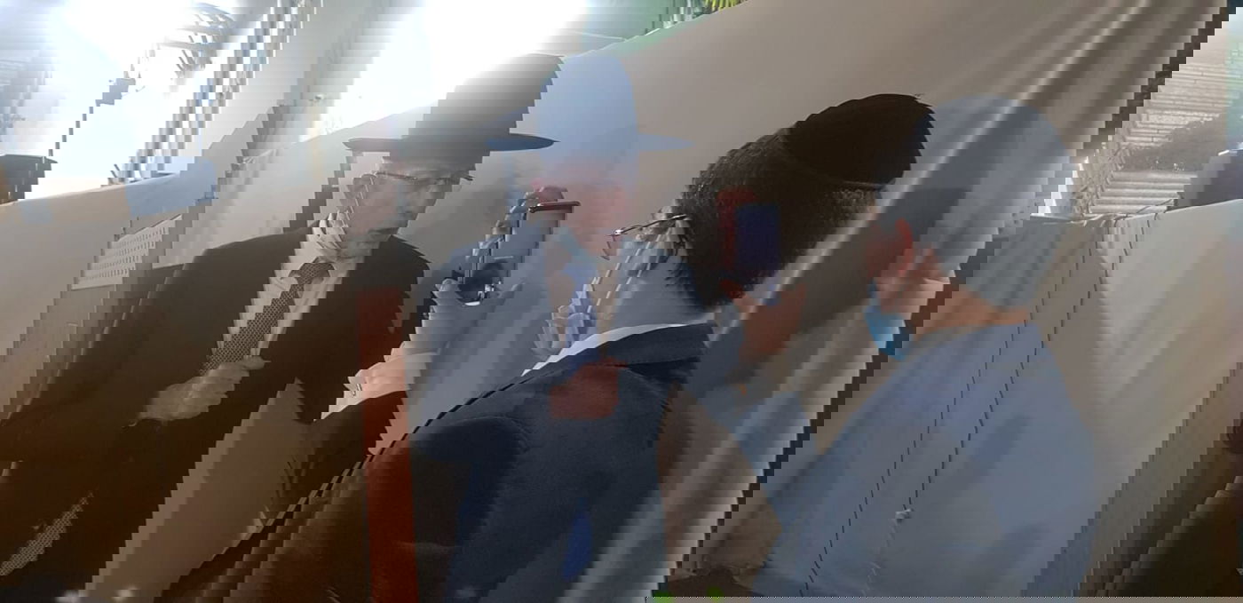 מבית החולים: ח"כ גפני השתתף דרך הזום בחתונת נכדתו