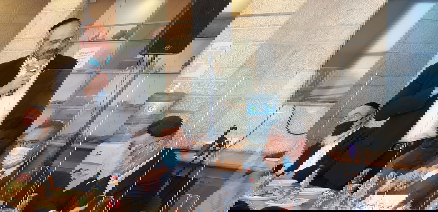 החברים בעירייה חגגו 60 לצביקה כהן. צפו