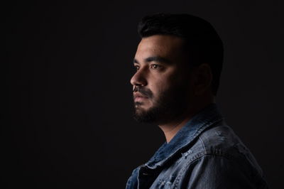 נתנאל ישראל בסינגל קליפ חדש: "לא יום ולא לילה"