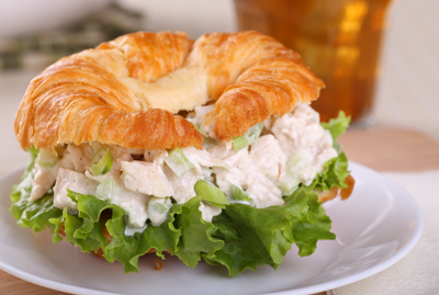 סלט עוף בגרסה לא מוכרת - והגיע הזמן לשנות זאת