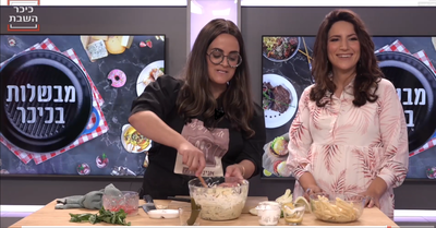 מורן פינטו מארחת את ציפי קולטניוק ומכינה סלט פסטה