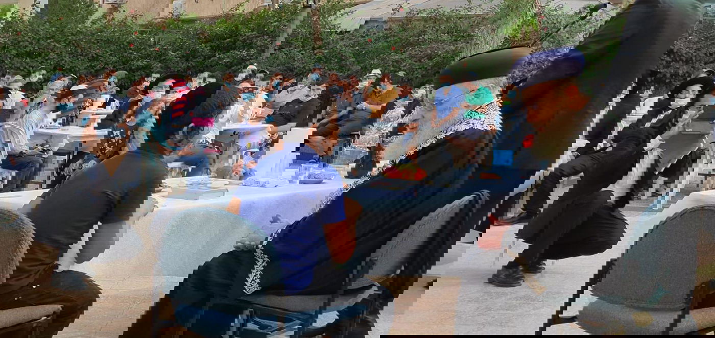 הראש"ל הספיד את הנרצח - והזמין את בניו