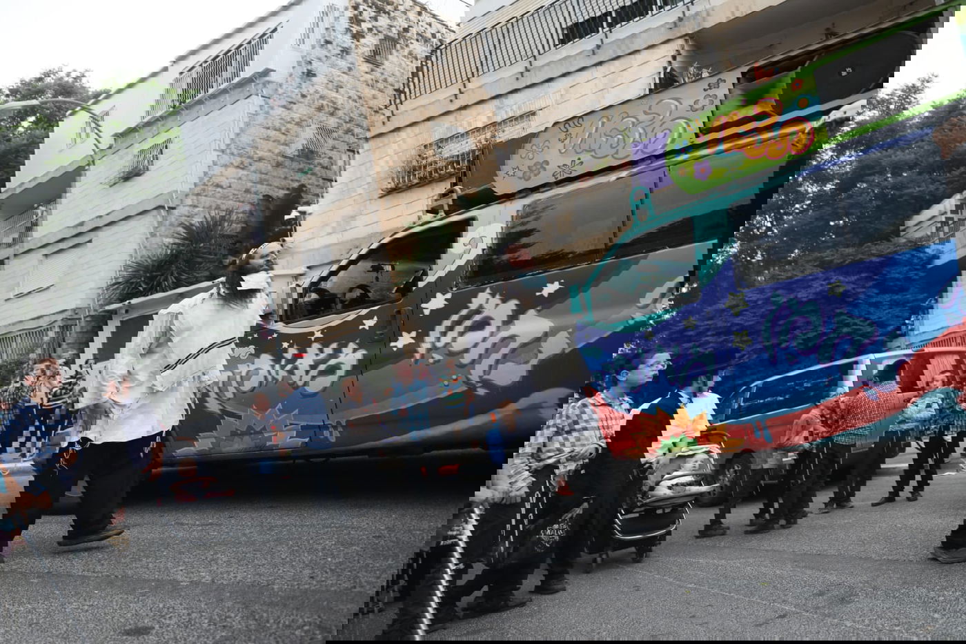 הברסלבים הפגינו ליד בית השר יעקב ליצמן