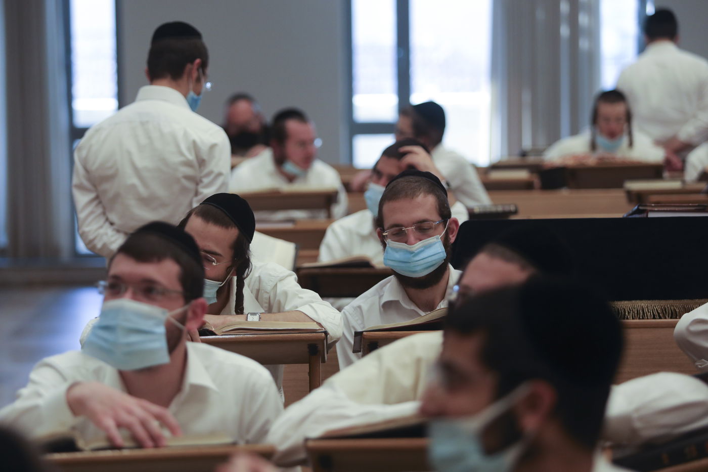 "מגנא ומצלא": לימוד התורה בישיבת קמניץ