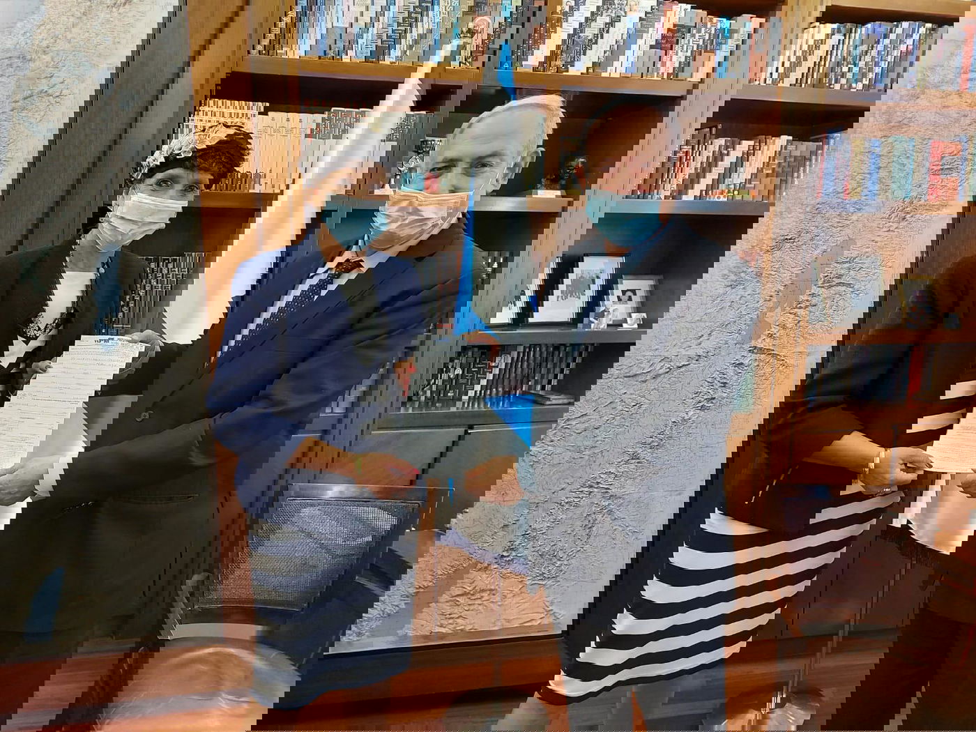 נתניהו ומועלם, הבוקר