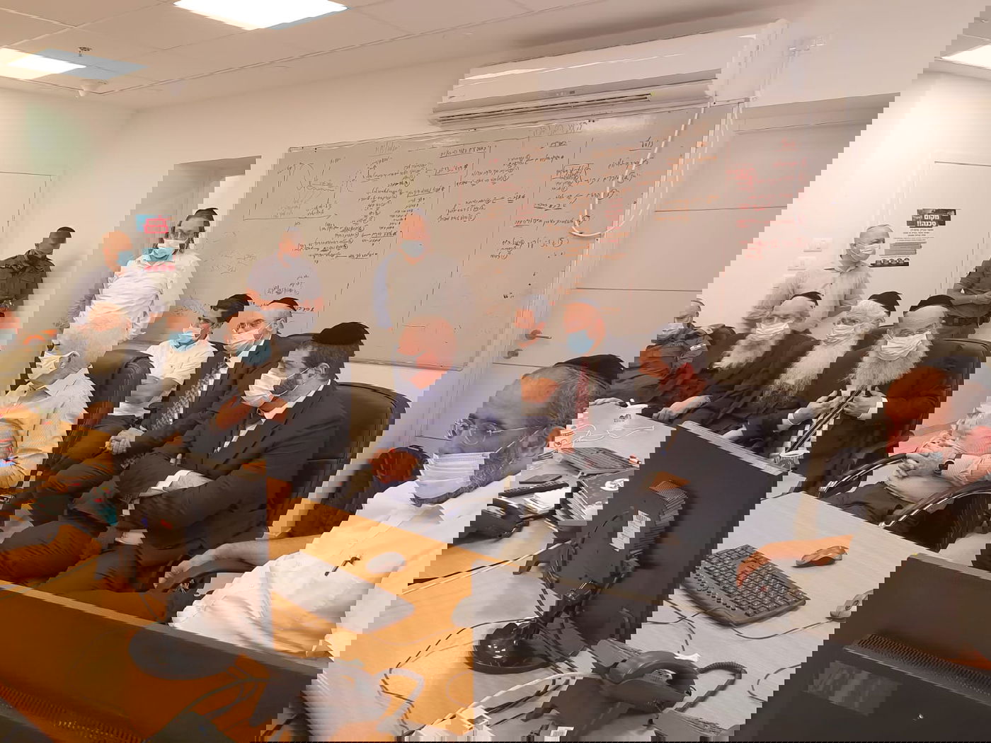 השר יואב גלנט וסגנו מאיר פרוש סיירו בבני ברק