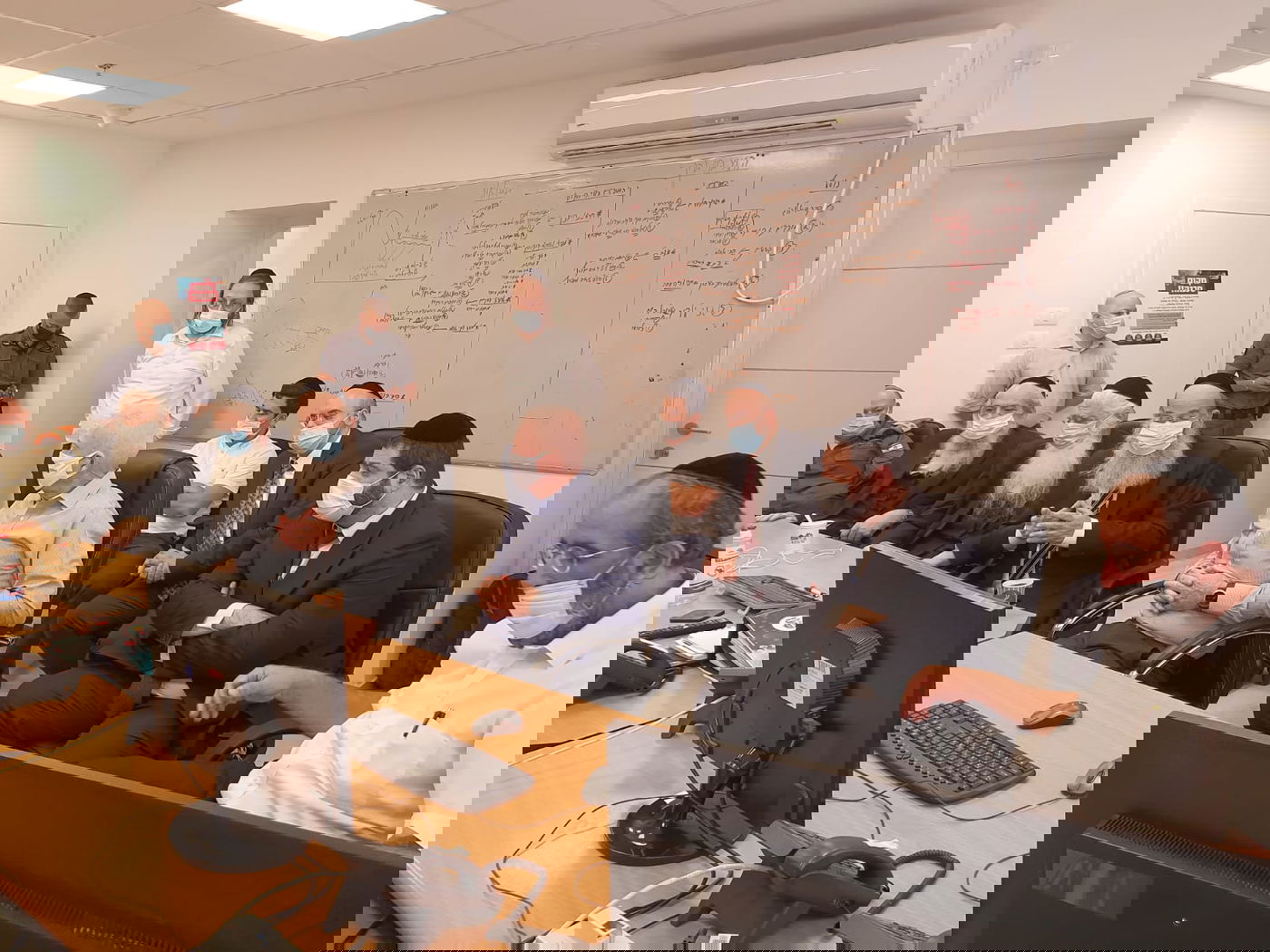 השר יואב גלנט וסגנו מאיר פרוש סיירו בבני ברק