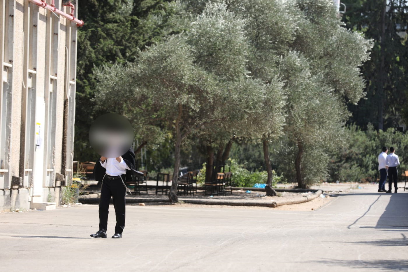 220 בחורי רינה של תורה חלו; המקום נחסם