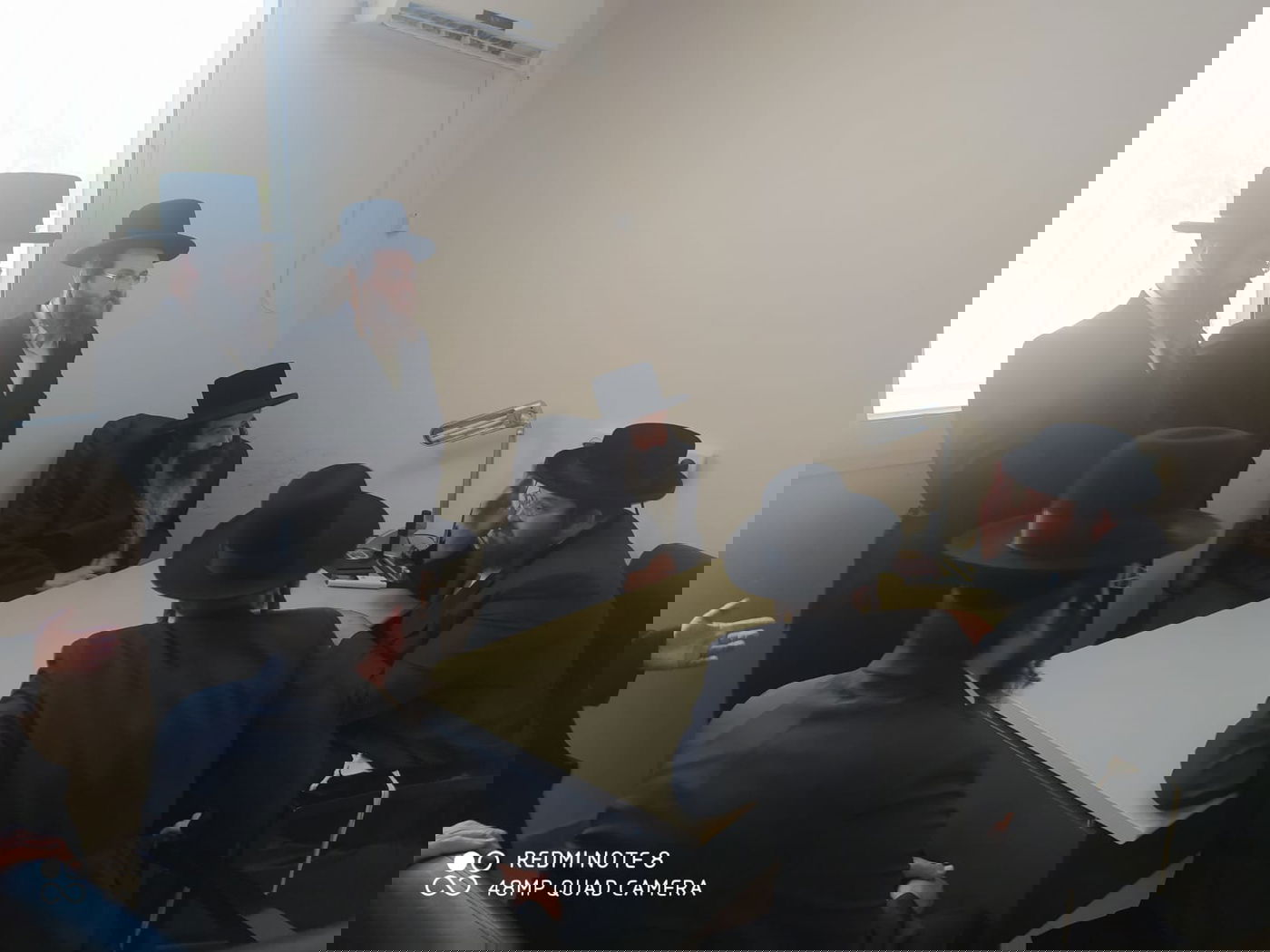 האדמו"ר מזוטשקא חיזק את בחורי 'קה אכסוף'