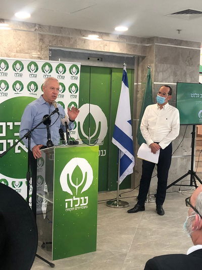 השר גלנט במעמד