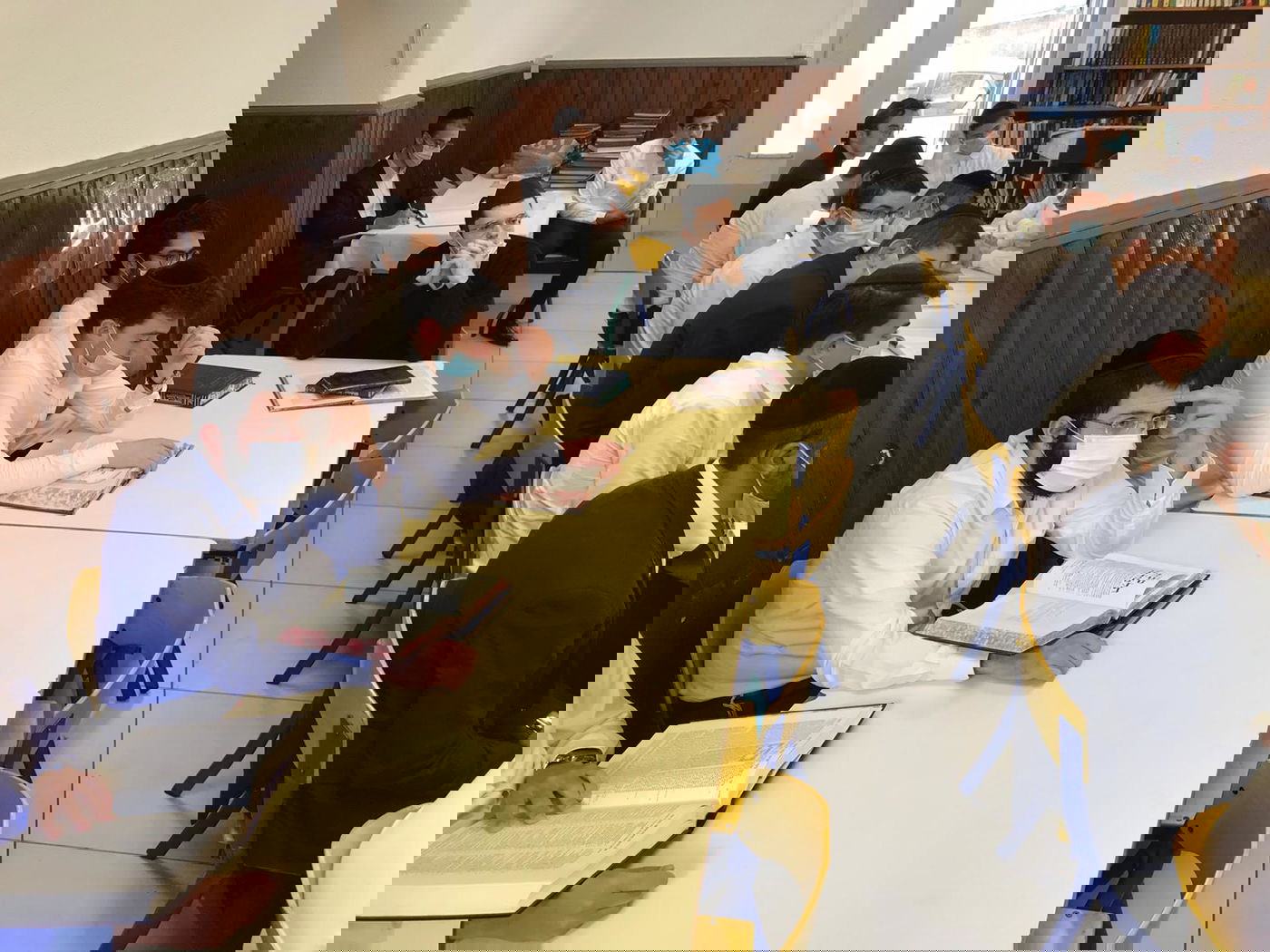 ראשי הישיבות חיזקו את בחורי ישיבות שנשארו בצרפת