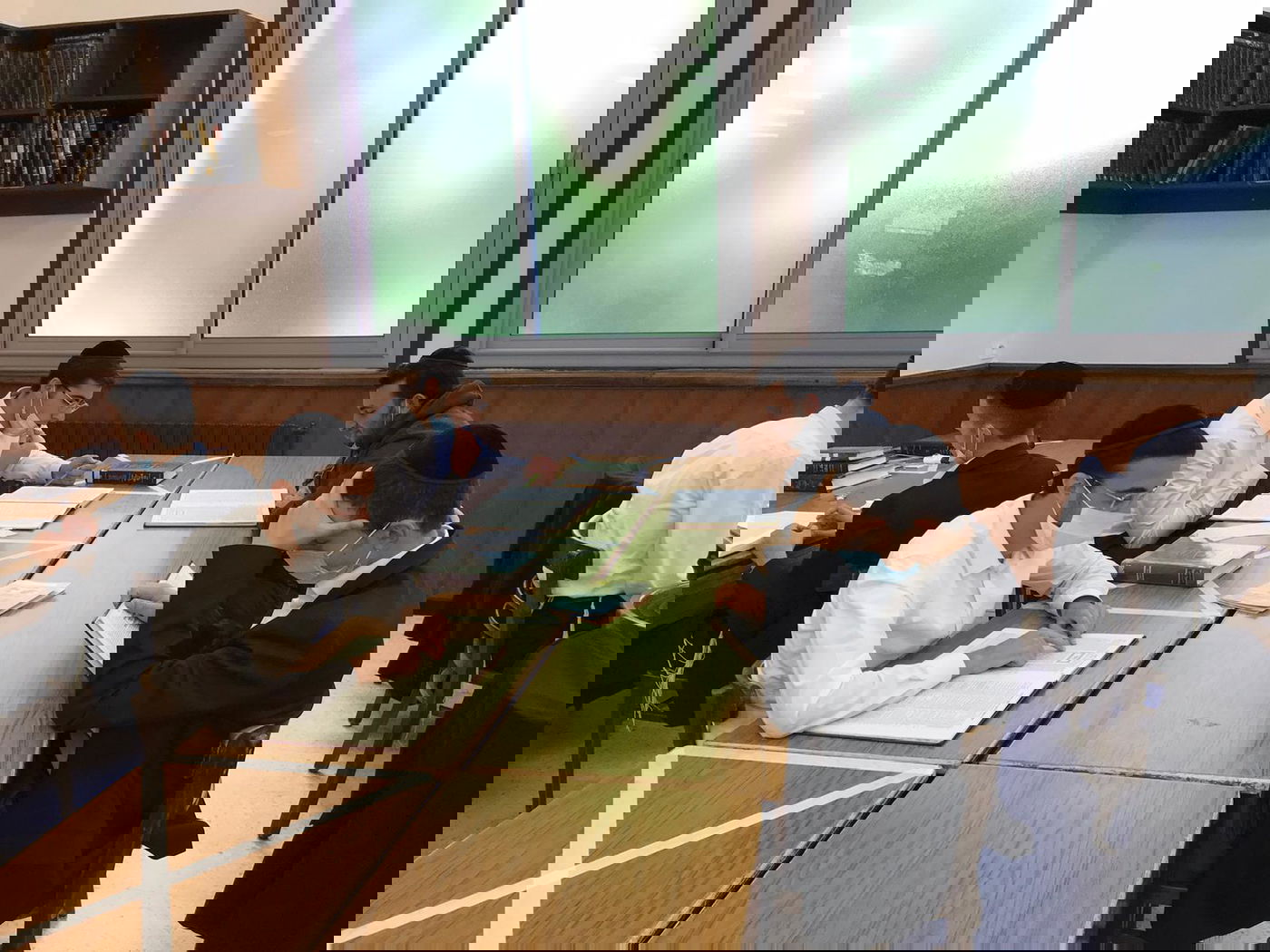 ראשי הישיבות חיזקו את בחורי ישיבות שנשארו בצרפת