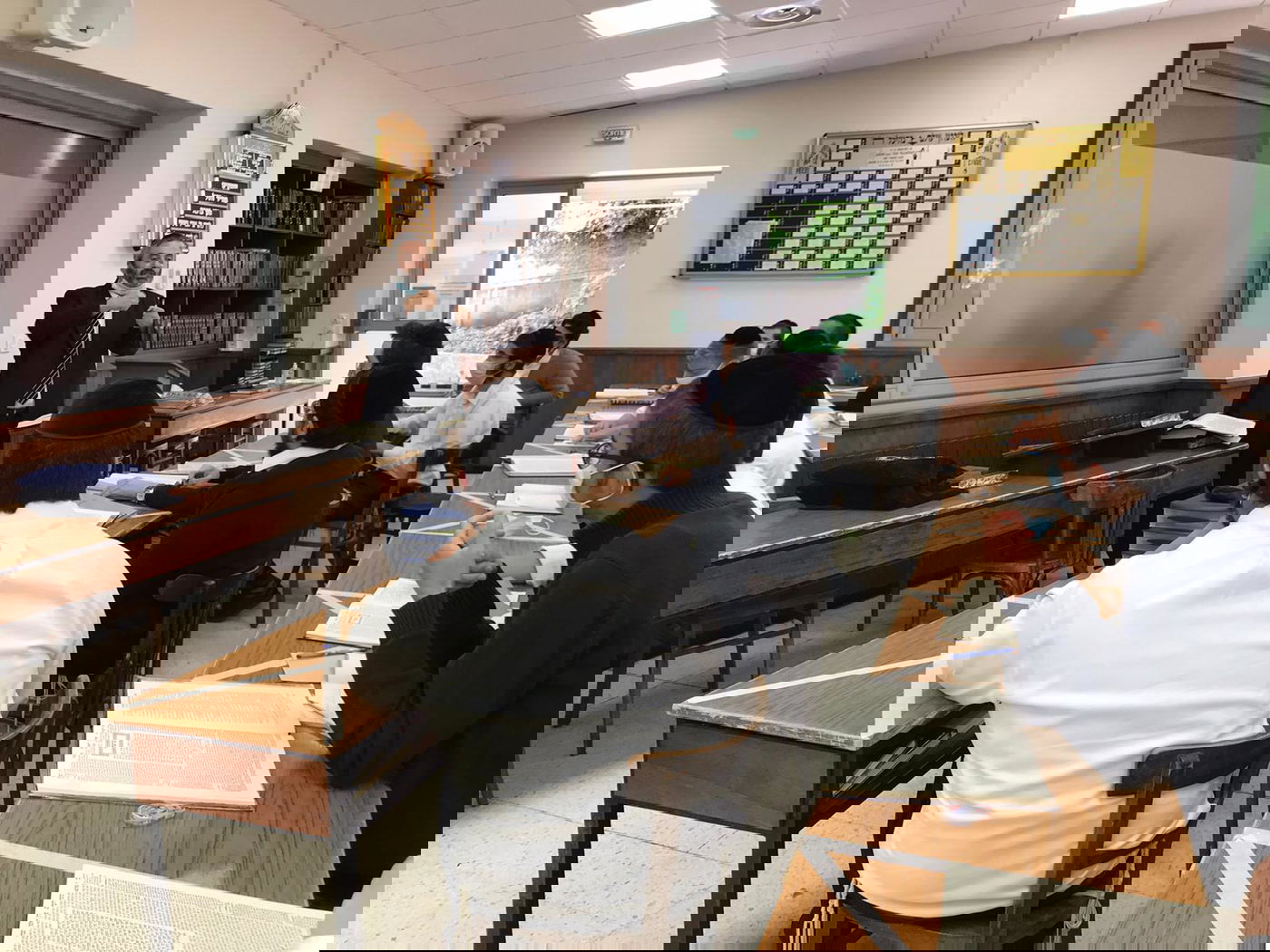 ראשי הישיבות חיזקו את בחורי ישיבות שנשארו בצרפת