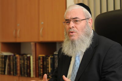 "היו שותפים של ושלנו במערך החסד האדיר" - הרב חנניה צ'ולק