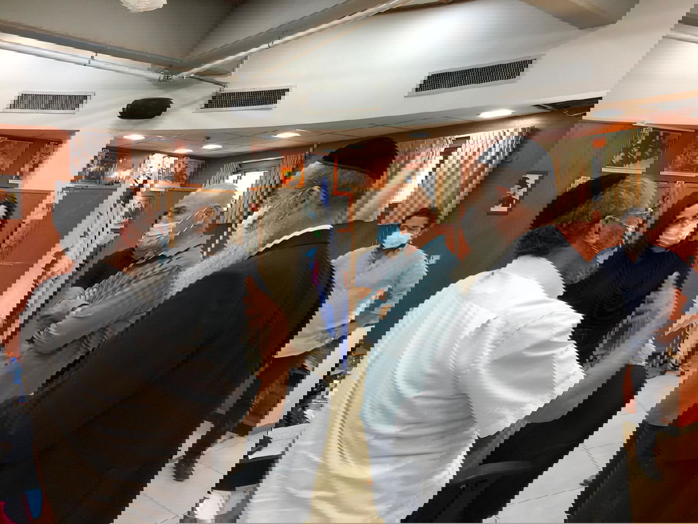 עופר שלח בבני ברק: "להתחשב באוכלוסיה"