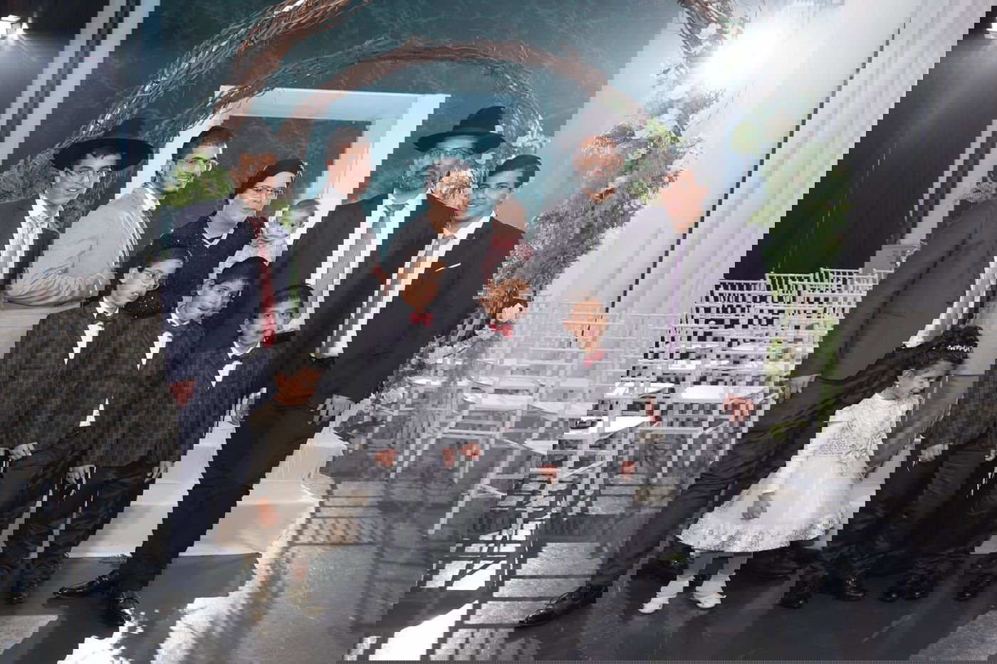 מרת נעה עוז ארי ומשפחתה