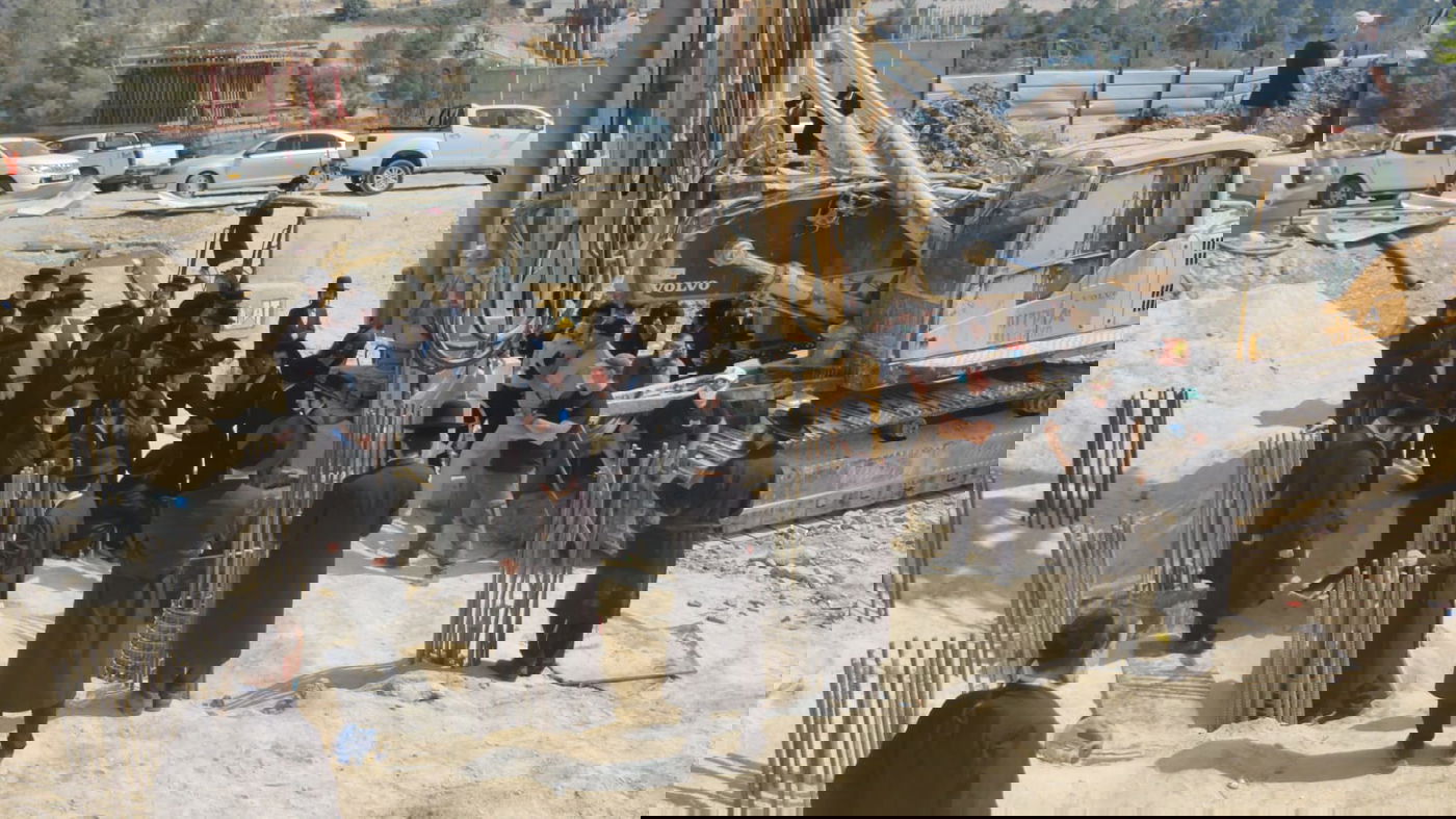 "שודדים!" • המפגינים עצרו חילול קברים. תיעוד