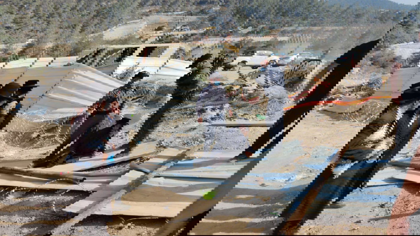 "שודדים!" • המפגינים עצרו חילול קברים. תיעוד