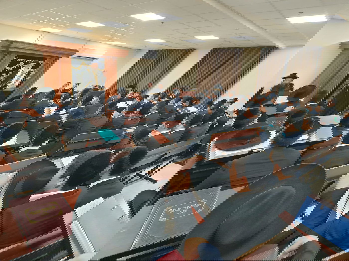 הראשל"צ הגר"ש עמאר חיזק את תלמידי הישיבה בביתר