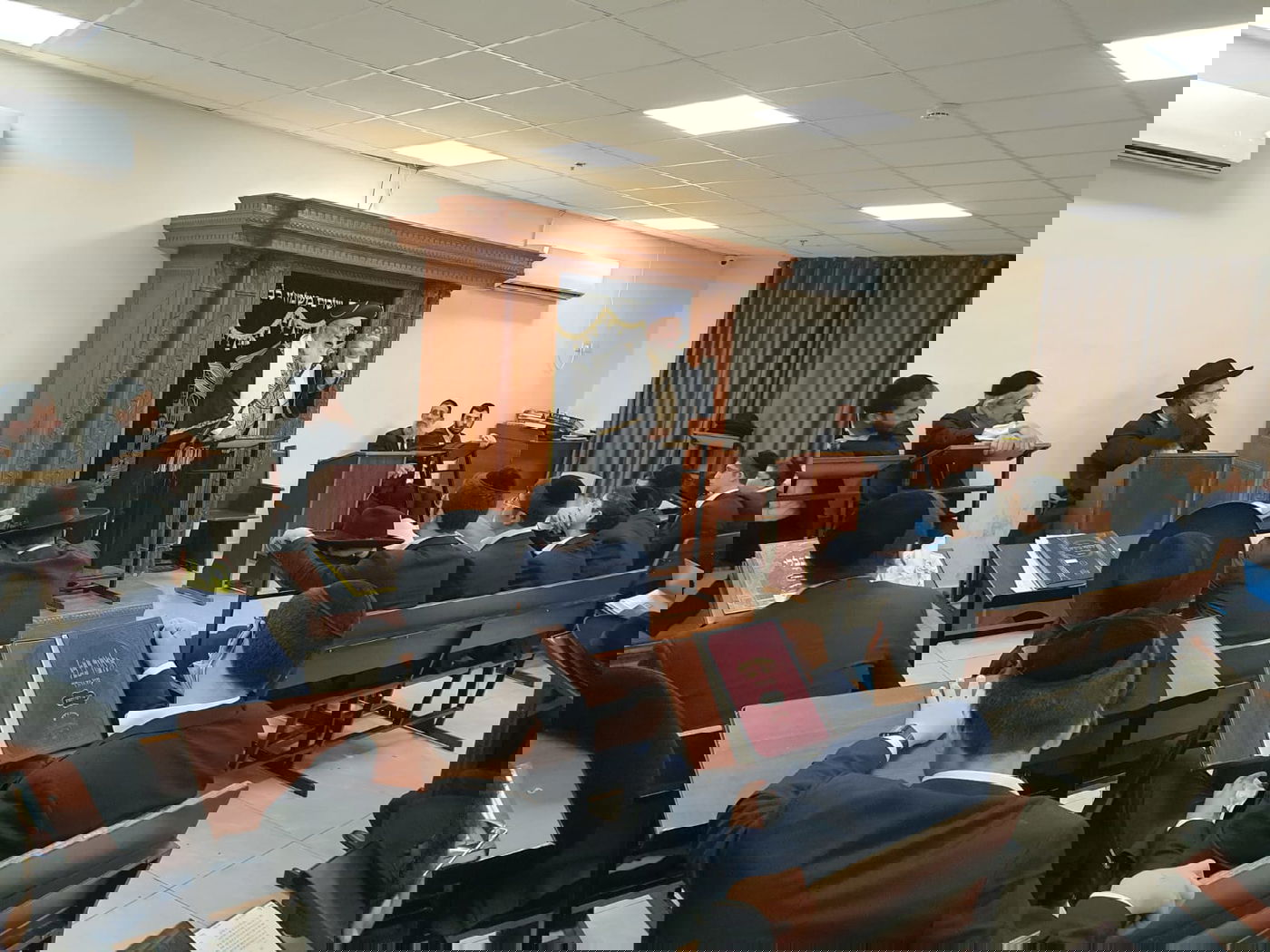 הראשל"צ הגר"ש עמאר חיזק את תלמידי הישיבה בביתר