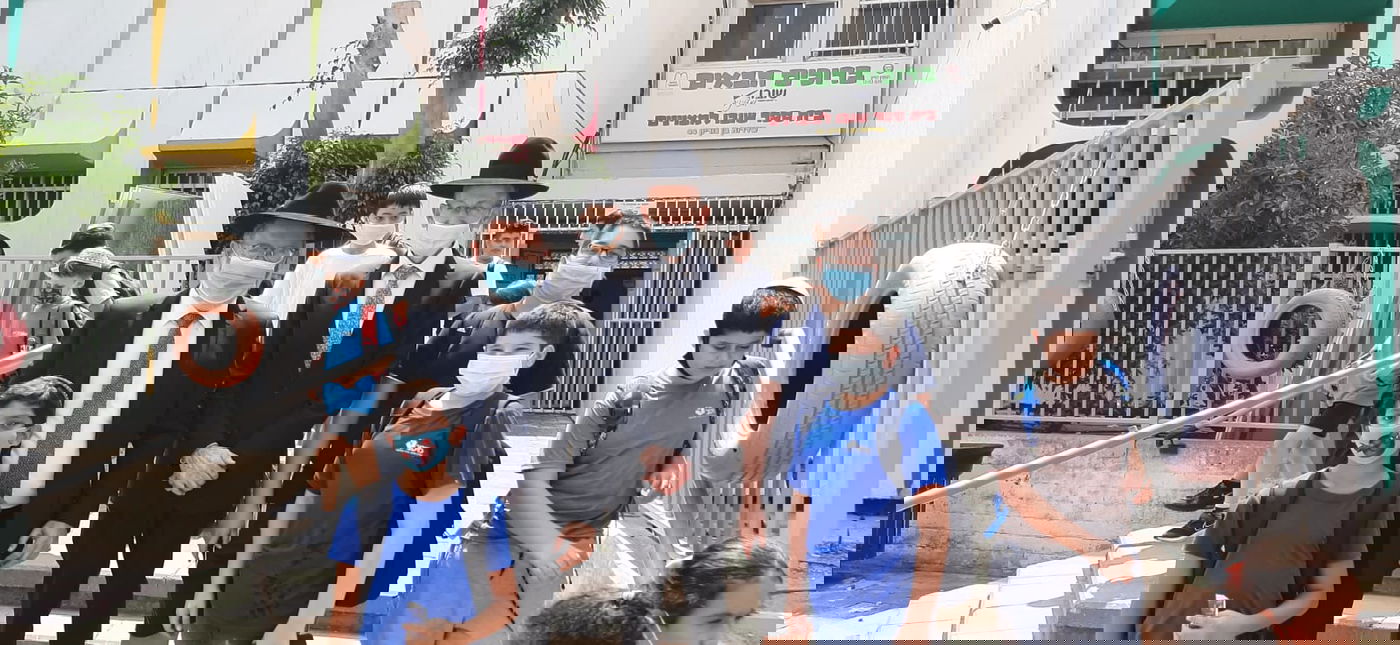 מרגש: ילדי 'שובו' בגרסה לשיר 'מי אנוכי' • צפו