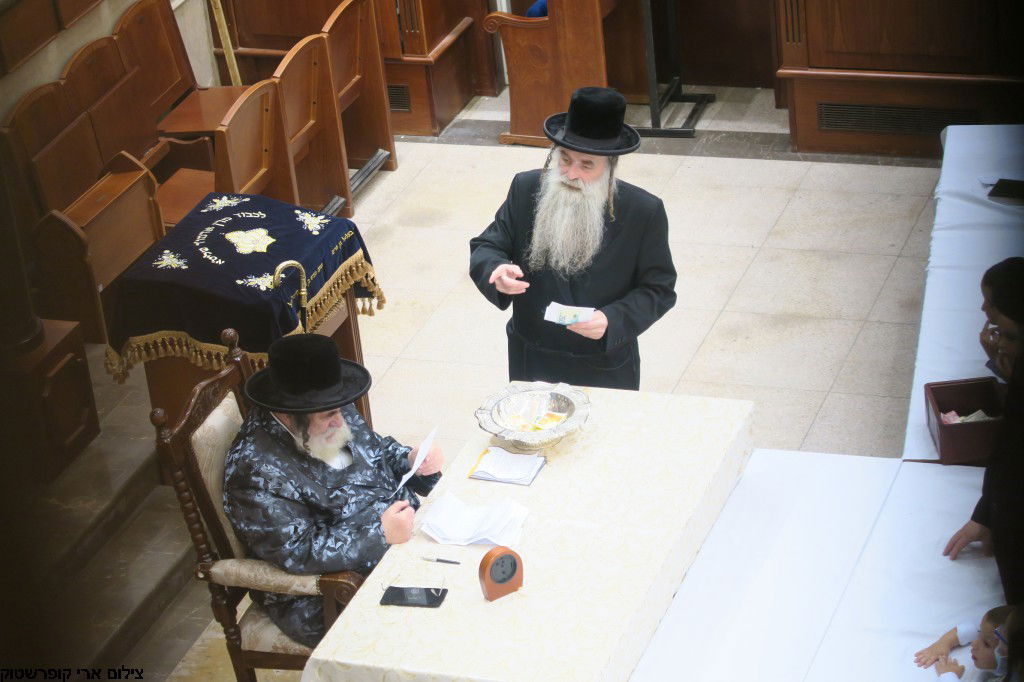 ביתר עילית: חסידי ויז'ניץ התברכו מהאדמו"ר