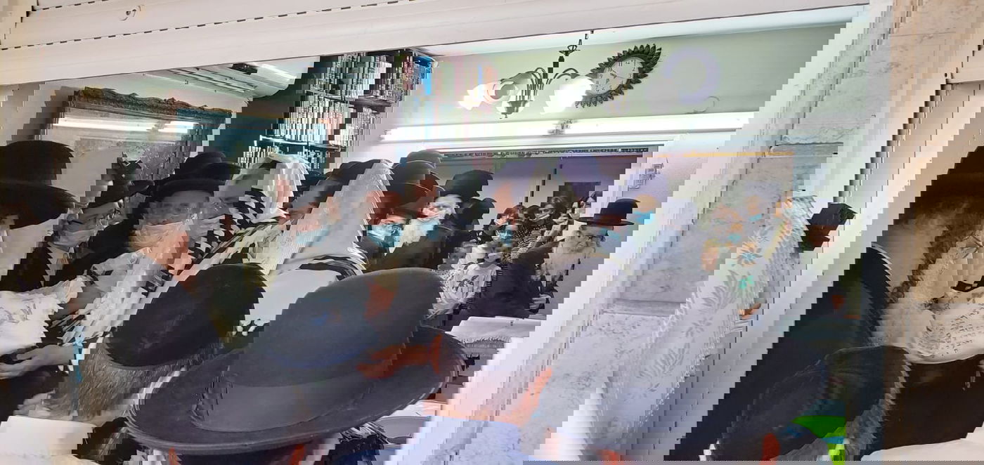 הרבי מאמשינוב, הגר"ש אלתר והסנדקאות