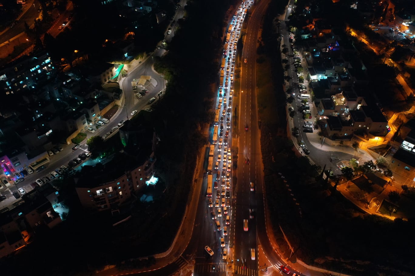 העוצר הלילי על שכונת רמות: כך הוא נראה מהרחפן • צפו