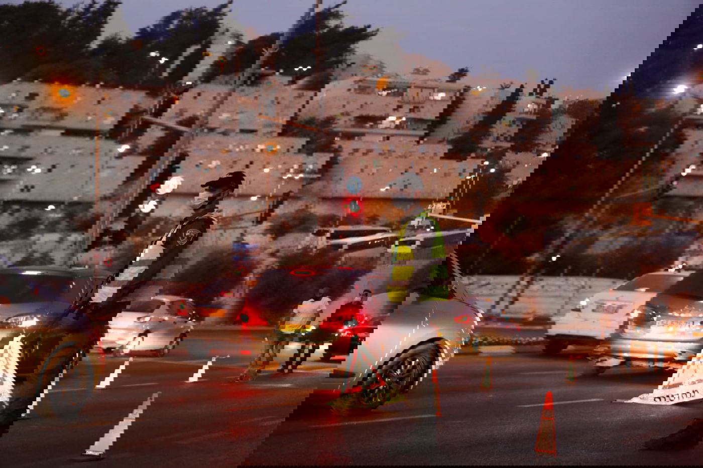 סיור מצולם בשכונה החרדית ה'אדומה'. צפו