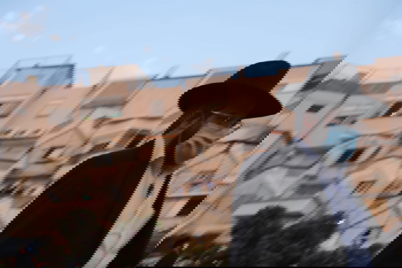 סיור מצולם בשכונה החרדית ה'אדומה'. צפו