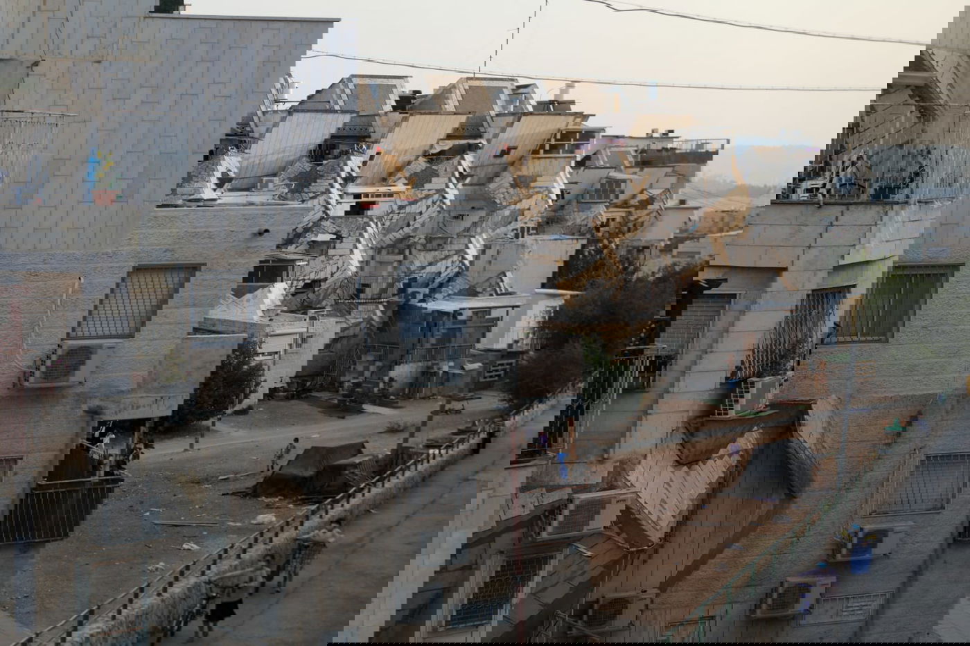 סיור מצולם בשכונה החרדית ה'אדומה'. צפו