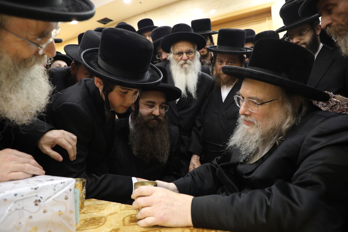 הרבי הזמין את האדמו"ר מבעלזא לבר מצווה