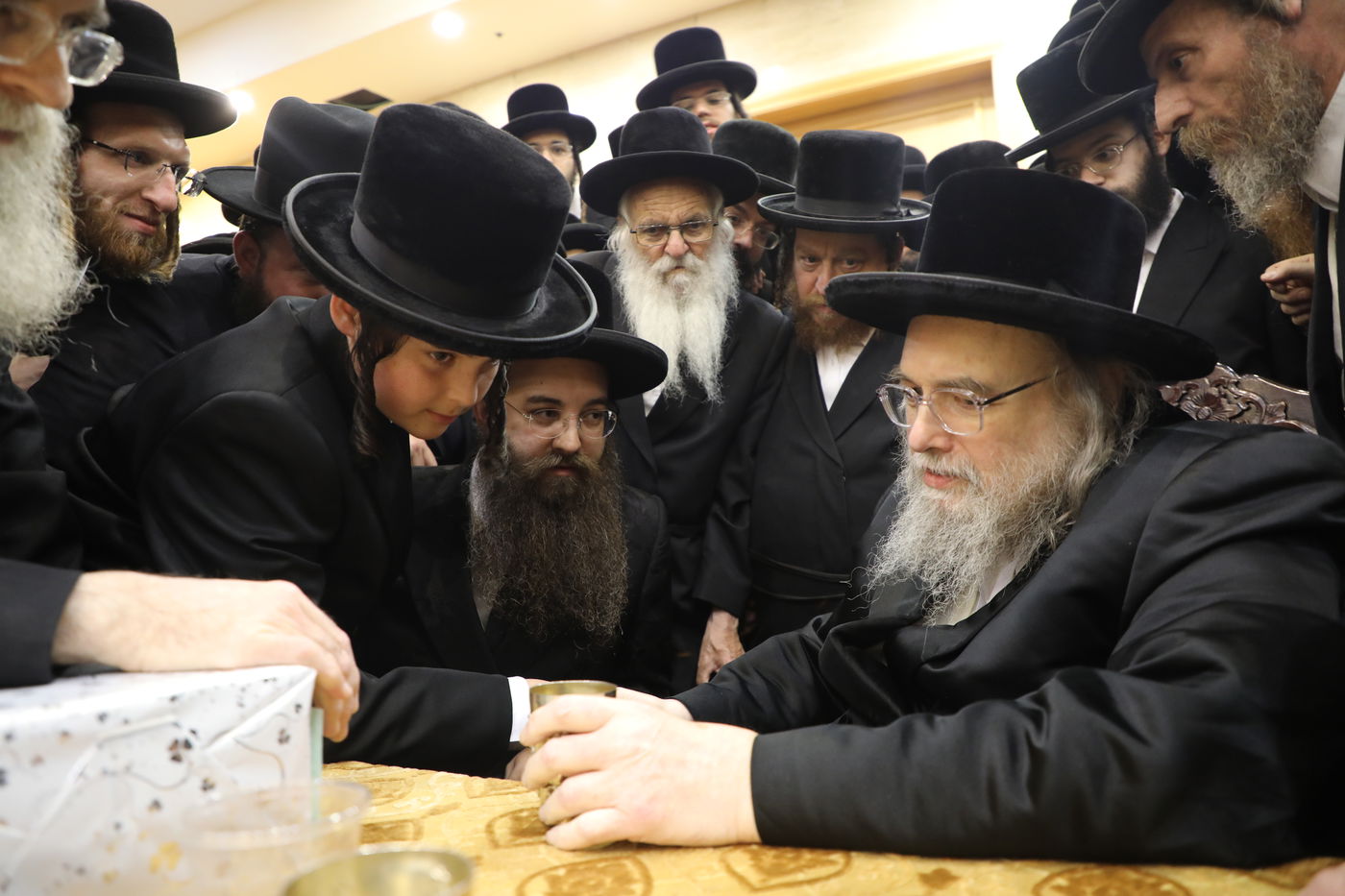 הרבי הזמין את האדמו"ר מבעלזא לבר מצווה