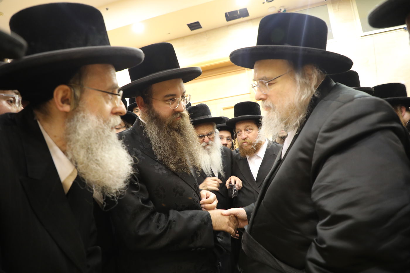 הרבי הזמין את האדמו"ר מבעלזא לבר מצווה