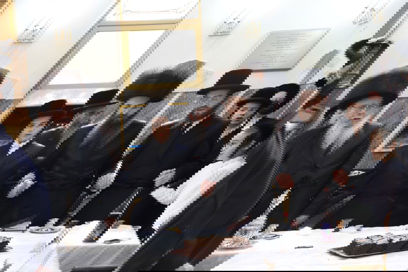 מעמד הנחת תפילין בסאדיגורה בירושלים