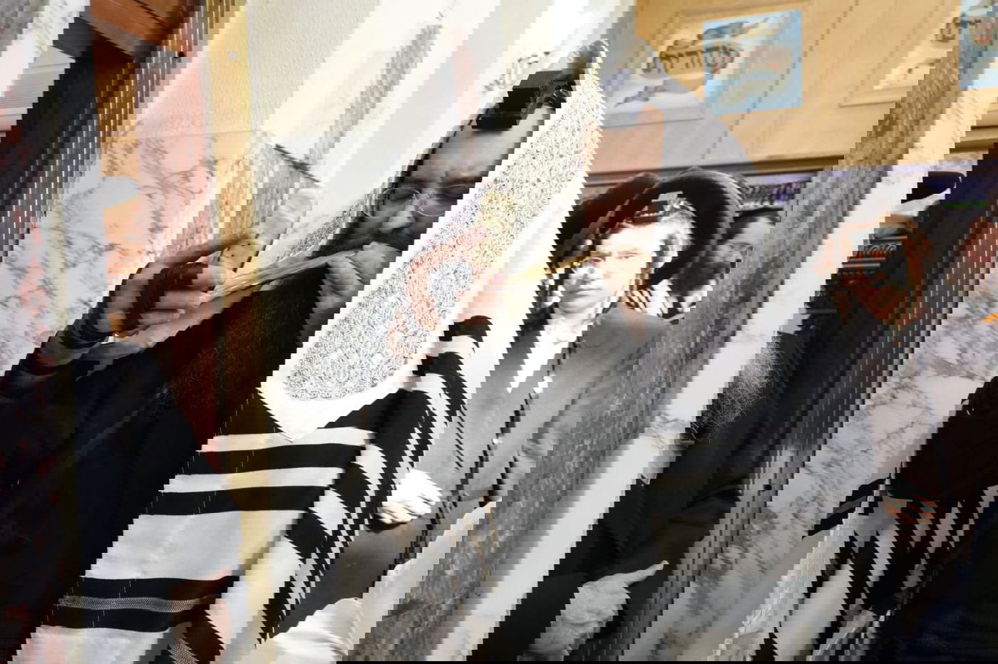 מעמד הנחת תפילין בסאדיגורה בירושלים