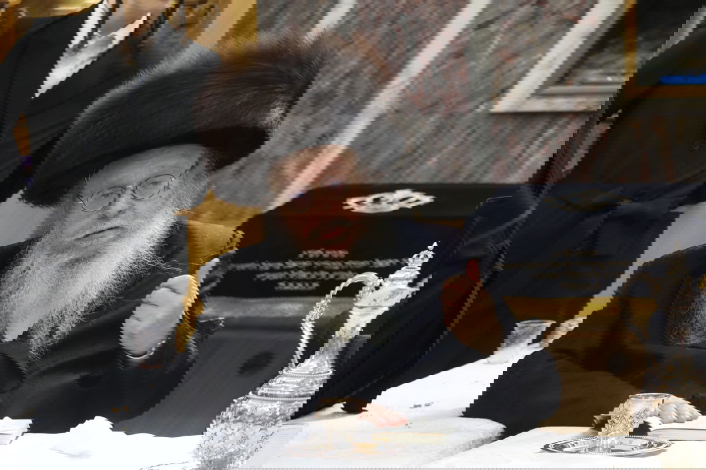 מעמד הנחת תפילין בסאדיגורה בירושלים