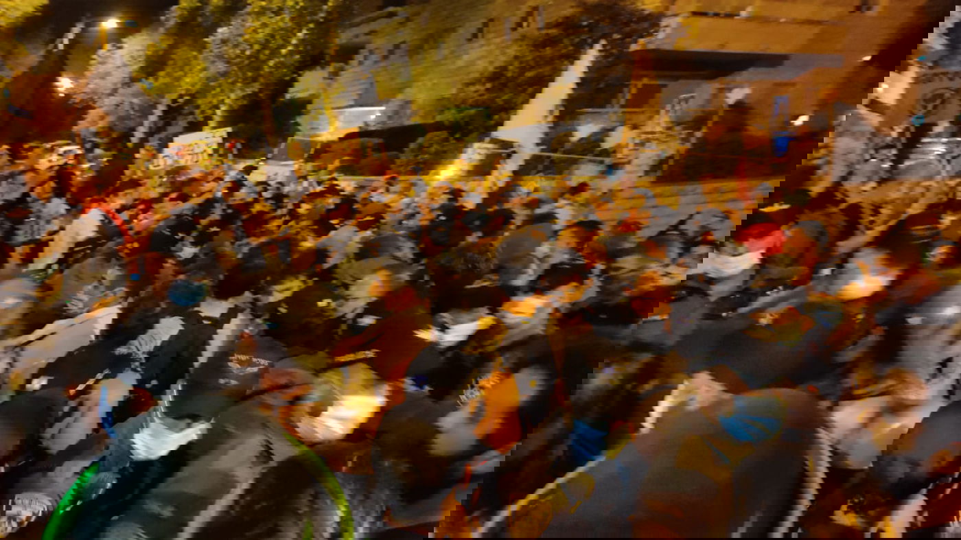 רשמי: עשרות חולי קורונה בהפגנות השמאל