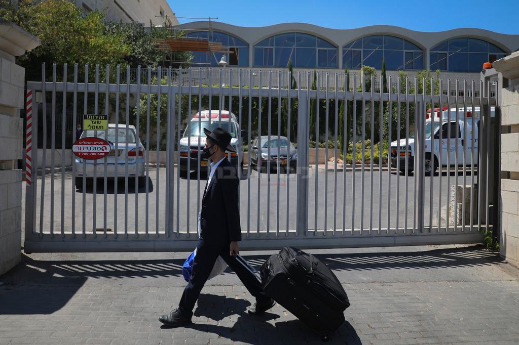 ישיבת חברון, אילוסטרציה