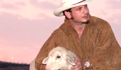 זלמן שטוב מבצע את החזנות הקרליבכית: כבקרת