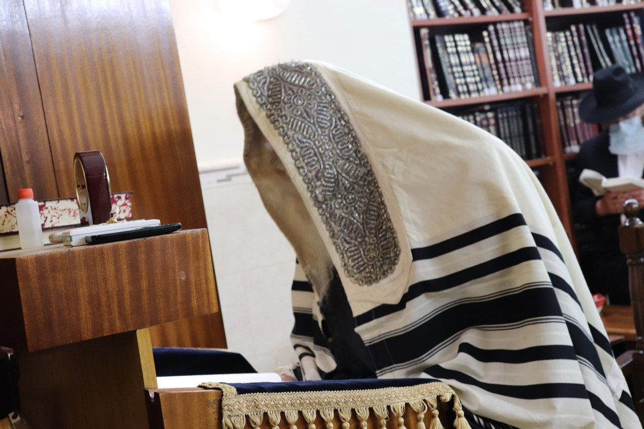 בשאץ ויז'ניץ התכנסו לאמירת הסליחות הראשונות