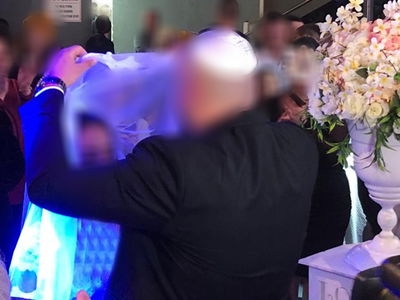 תִתְחַתֵּן בָּם. החופה בחתונה המרגשת