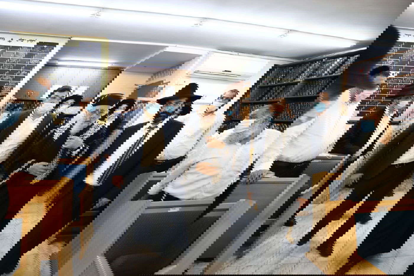 הראש"ל ערך מעמד הכתרה בבני ברק • צפו